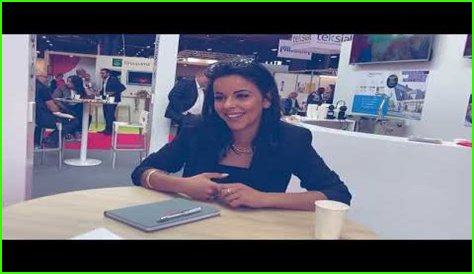 Kelly Cruz qui est-elle et comment est elle devenue une influenceuse dans le monde du carrelage